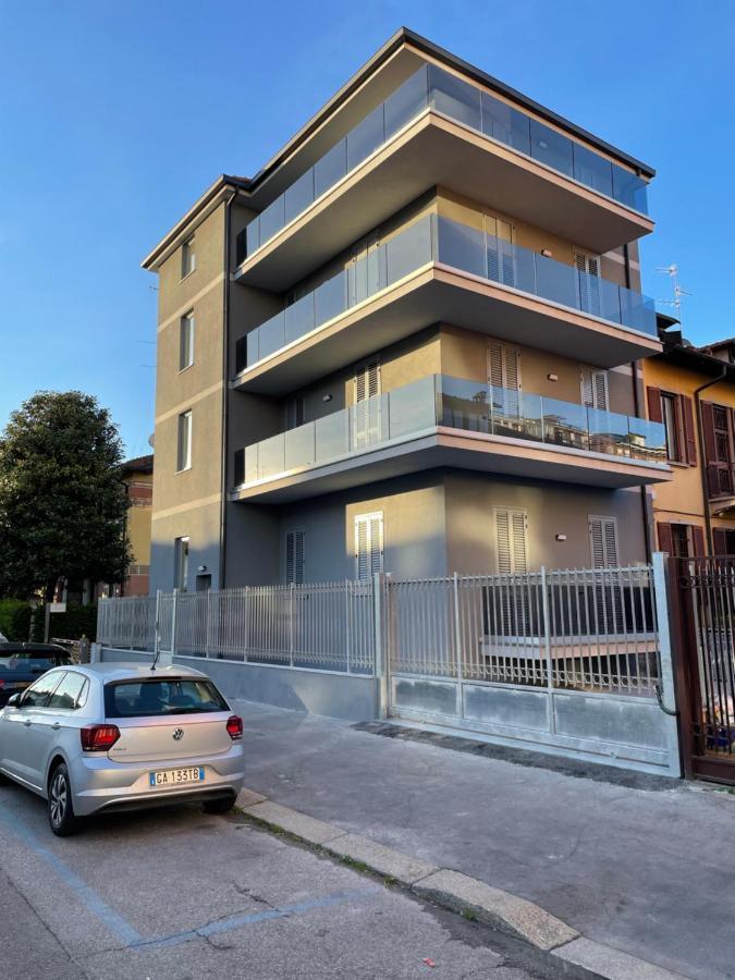 Carissimi 4 Appartement Milaan Buitenkant foto