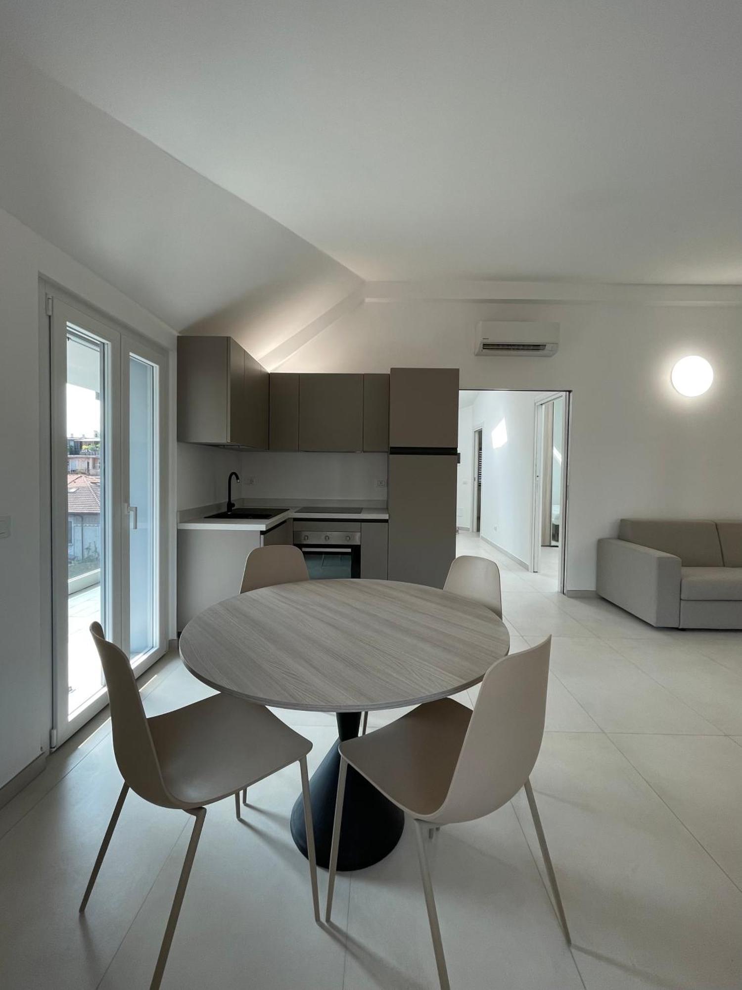 Carissimi 4 Appartement Milaan Buitenkant foto